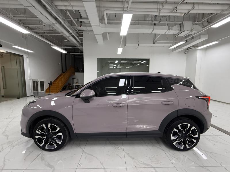 Lynk & Co 06 EM-P Hybrid, 2023 — фото 3 из 12