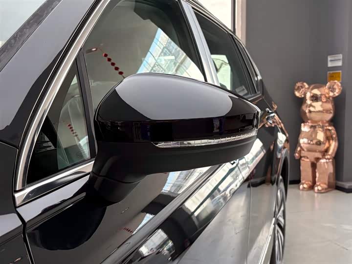Volkswagen Tiguan L Hybrid, 2025 — фото 8 из 9