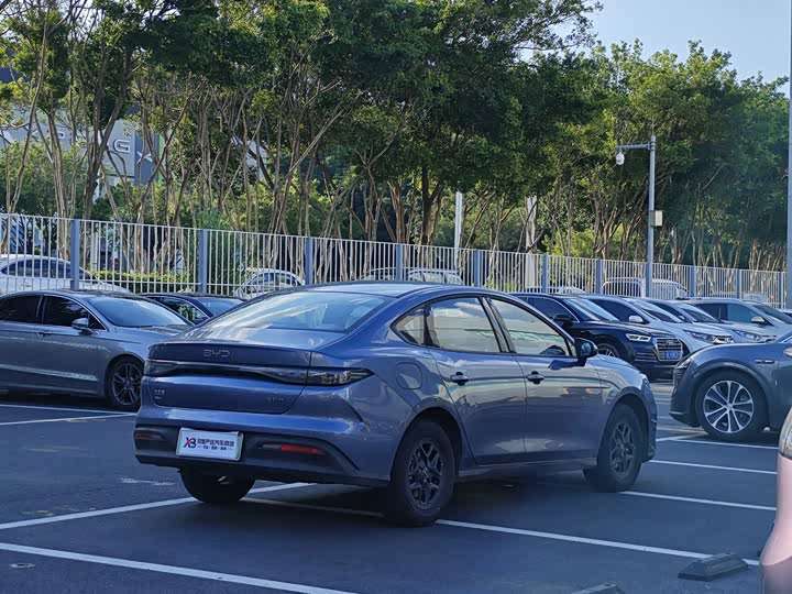 BYD Seal 05 DM-i Hybrid, 2026 — фото 7 из 9