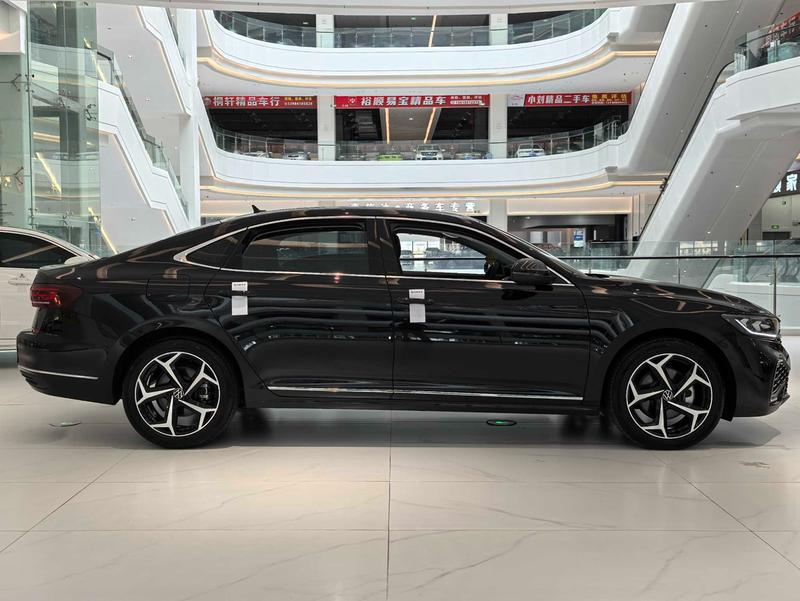 Volkswagen Passat, 2025 — фото 7 из 12