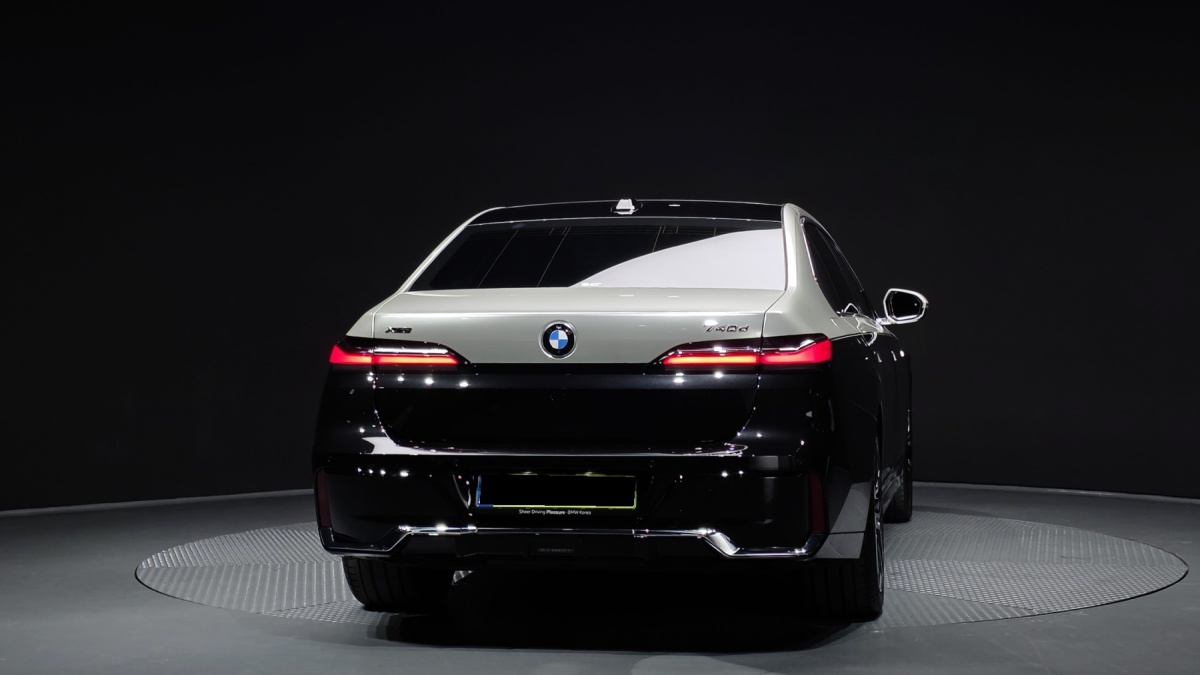 BMW 7 Series, 2025 — фото 4 из 12
