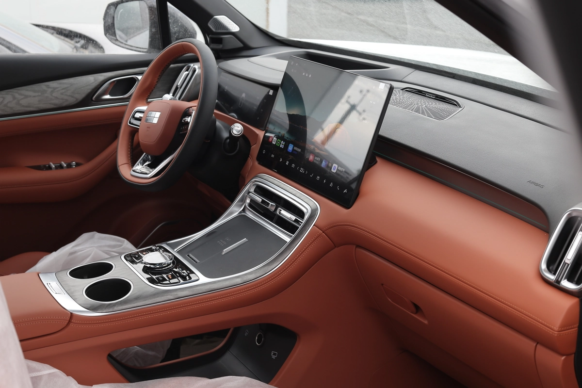 Geely Galaxy M7, 2026 — фото 4 из 7