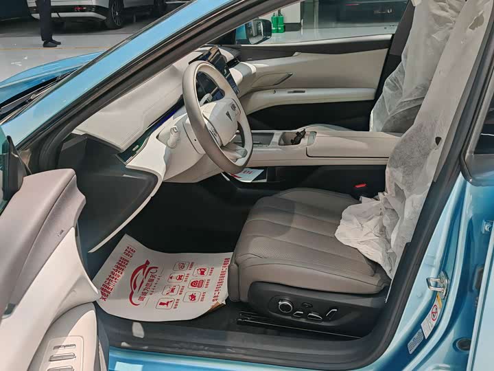 Changan Deepal L07, 2025 — фото 8 из 9