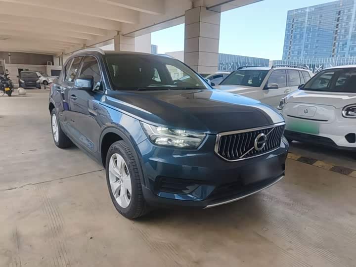 Volvo XC40, 2022 — фото 4 из 9