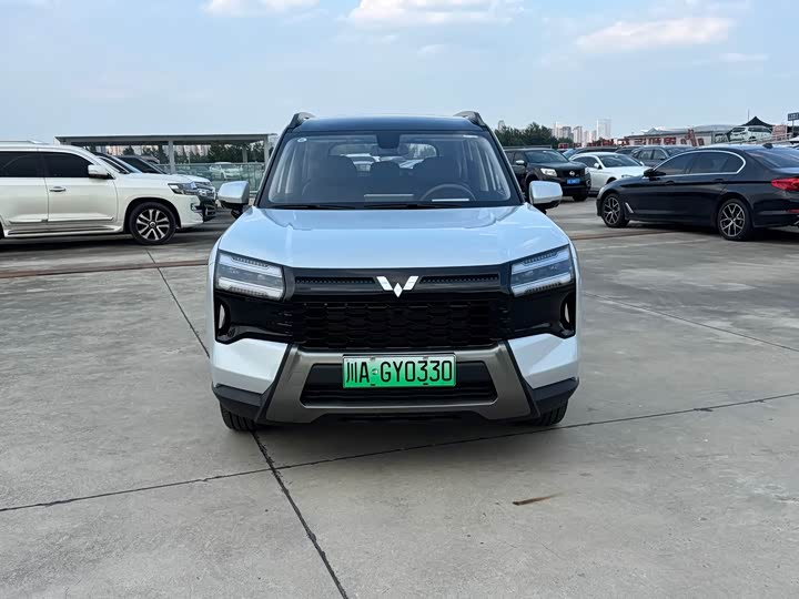 Wuling Starlight 560 Hybrid/EV, 2025 — фото 2 из 9