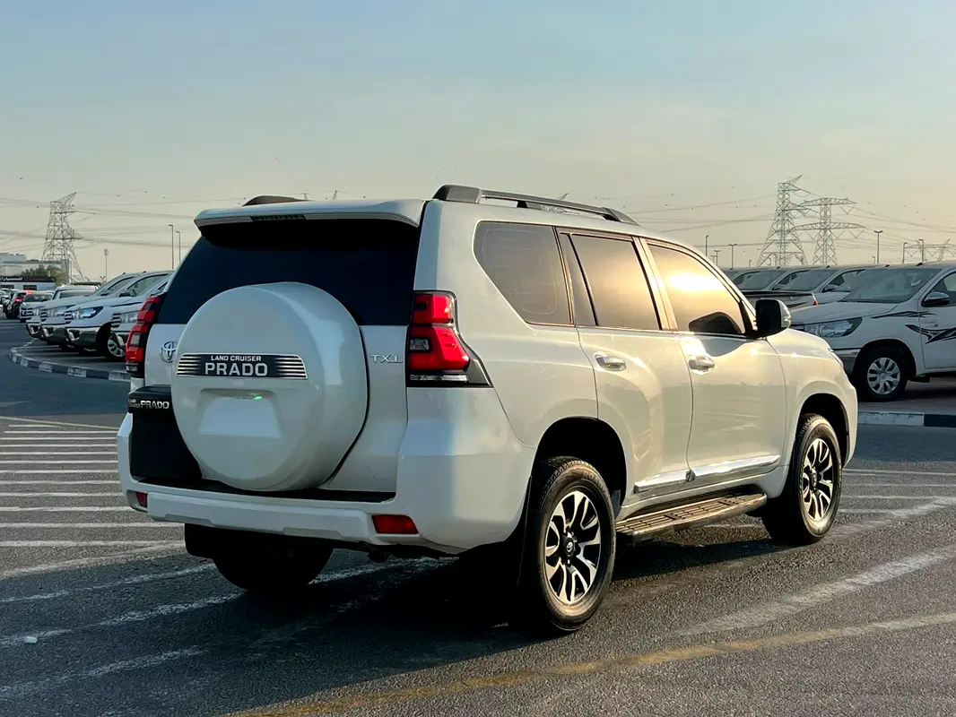 Toyota Prado, 2023 — фото 6 из 10