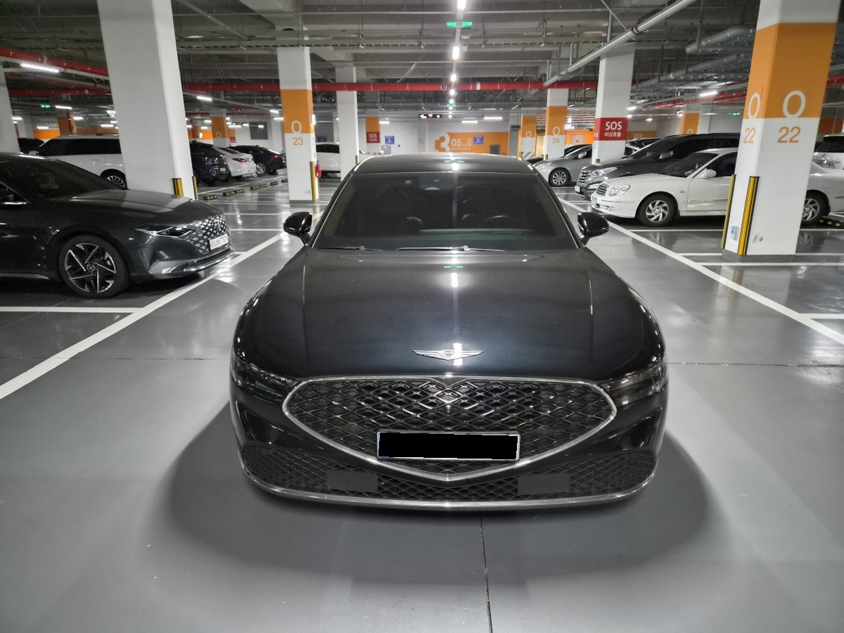 Genesis G90, 2022 — фото 3 из 12