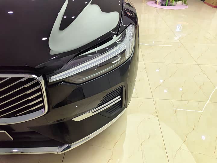 Volvo XC60, 2025 — фото 9 из 9