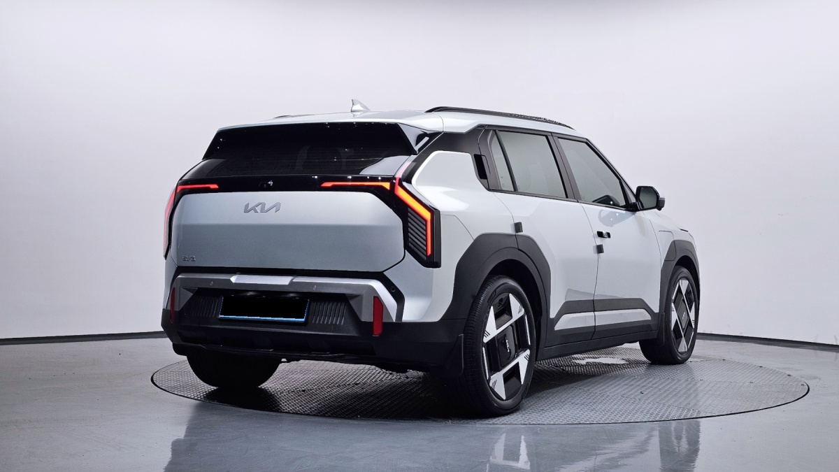Kia EV3, 2024 — фото 2 из 12