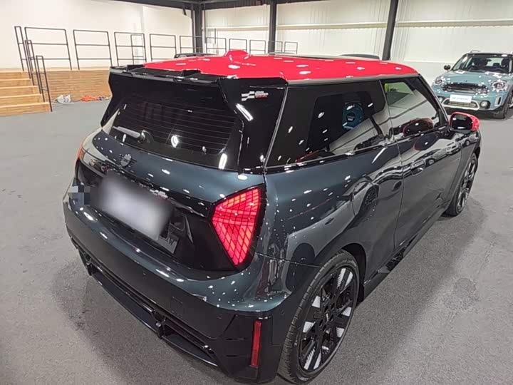 Mini Cooper JCW, 2025 — фото 7 из 9