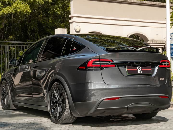 Tesla Model X, 2024 — фото 4 из 9