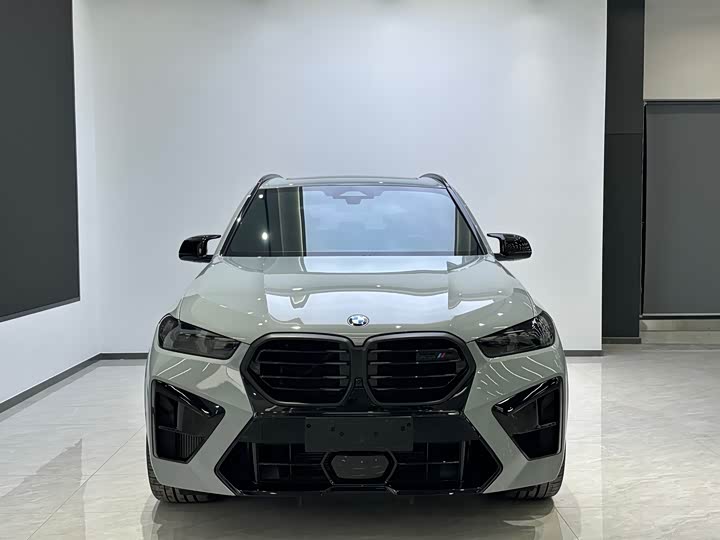 BMW X5 M, 2025 — фото 2 из 9