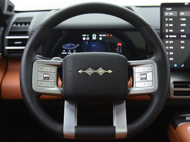 BYD FangChengBao Titanium 7 (Tai 7), 2025 — фото 9 из 12