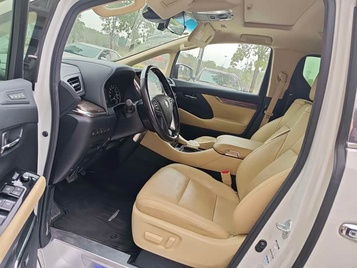 Toyota Vellfire, 2021 — фото 6 из 9