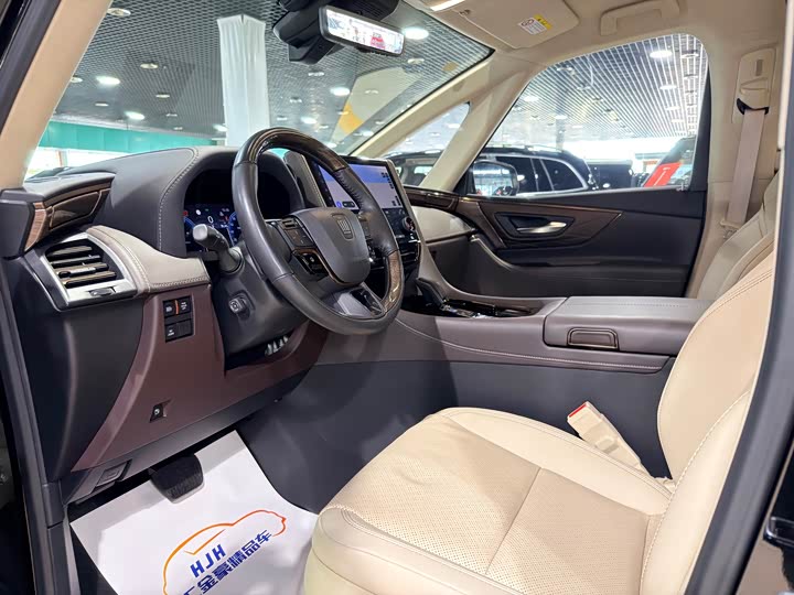 Toyota Vellfire, 2023 — фото 4 из 9