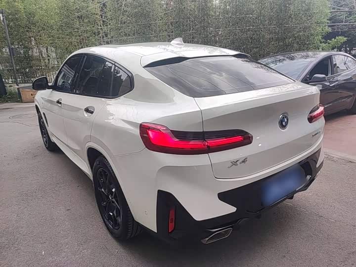 BMW X4, 2023 — фото 5 из 9