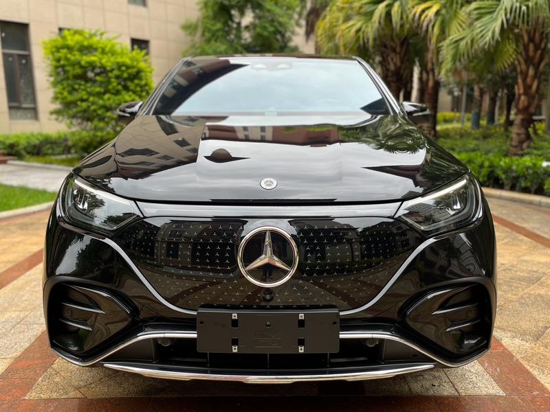 Mercedes-Benz EQE SUV, 2024 — фото 2 из 12