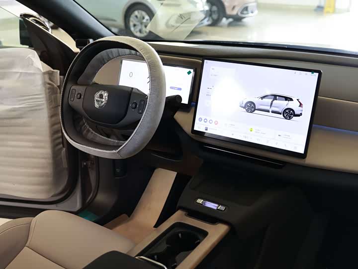 Volvo XC70 Hybrid, 2026 — фото 7 из 9