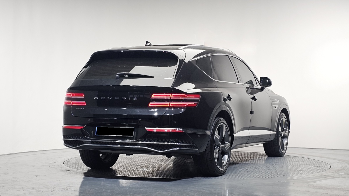 Genesis GV80, 2023 — фото 2 из 12