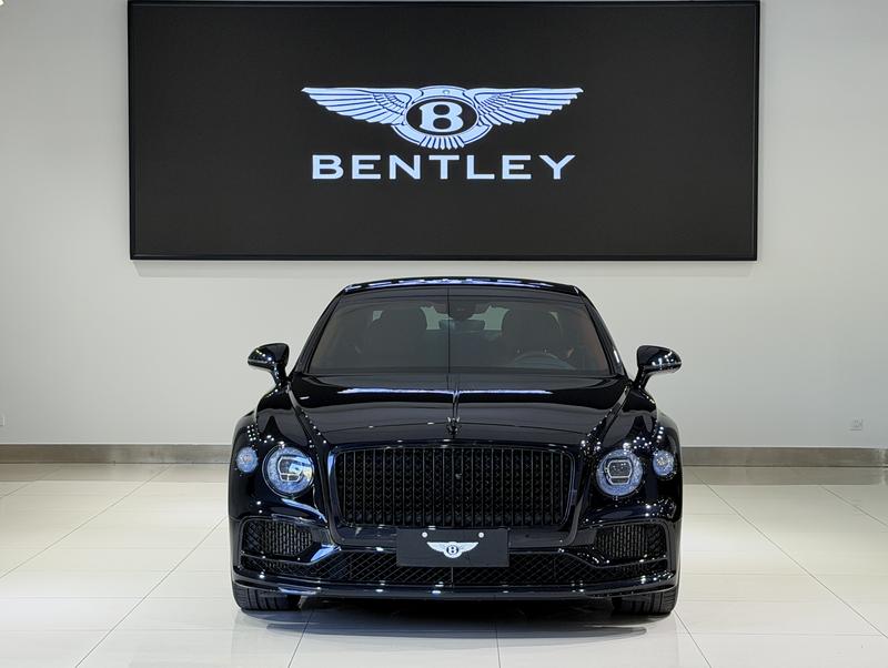 Bentley Flying Spur, 2022 — фото 2 из 11