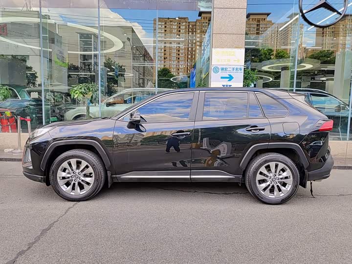 Toyota Wildlander, 2022 — фото 3 из 9