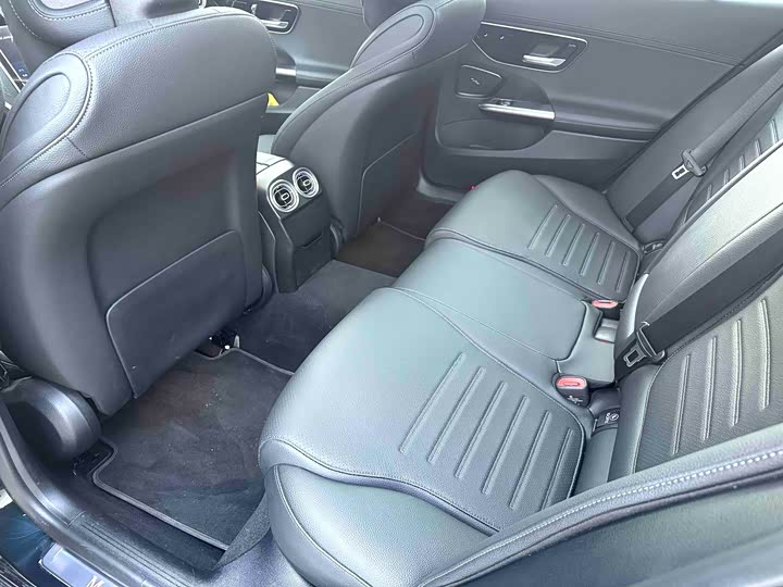 Mercedes-Benz C-Class, 2024 — фото 3 из 9
