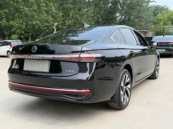 Volkswagen Passat, 2024 — фото 8 из 9