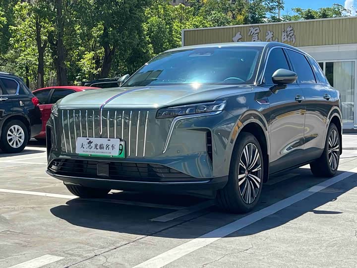 Hongqi HS6 Hybrid, 2025 — купить в Кирове под ключ