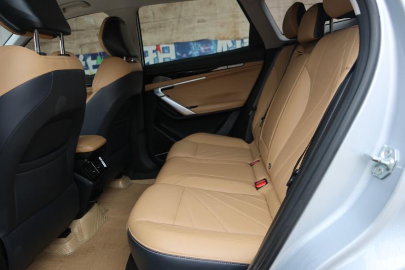 Geely Atlas L, 2022 — фото 11 из 12