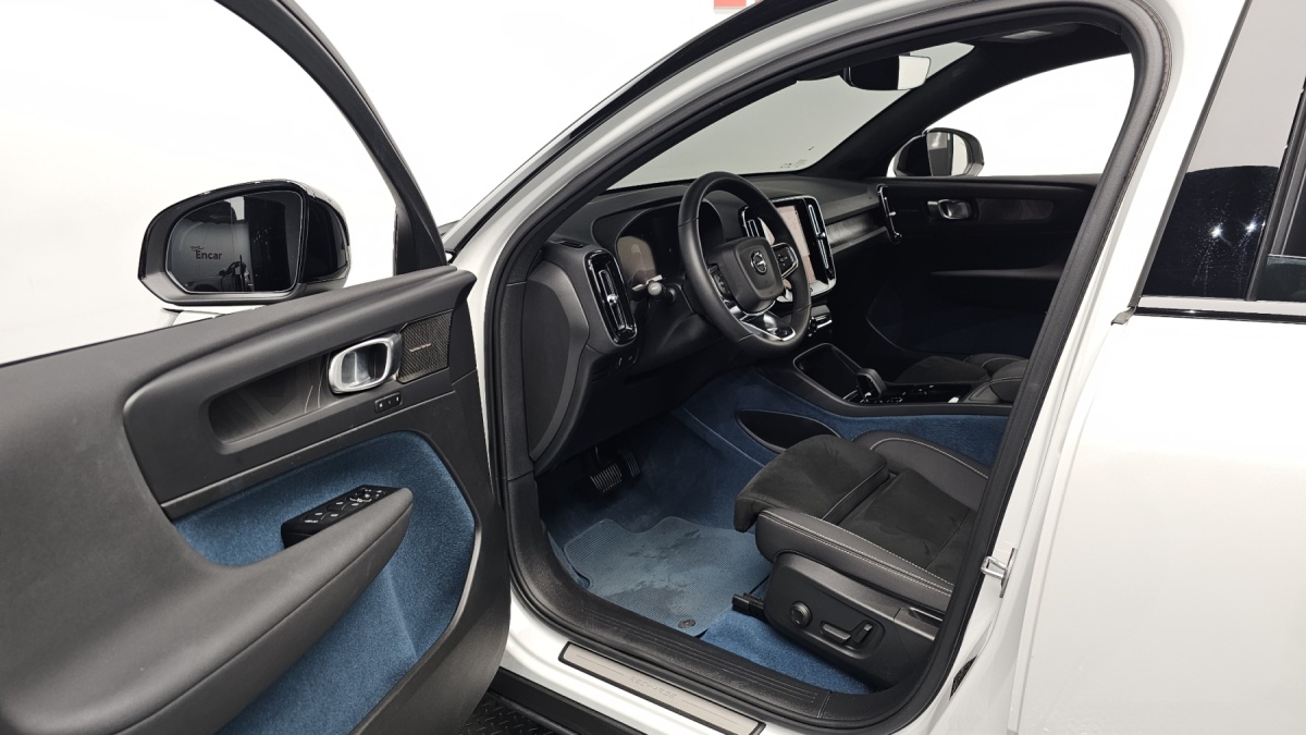 Volvo C40, 2022 — фото 10 из 12