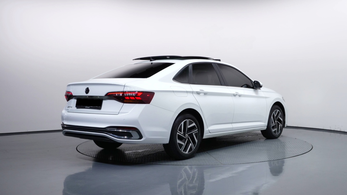 Volkswagen Jetta, 2023 — фото 2 из 12