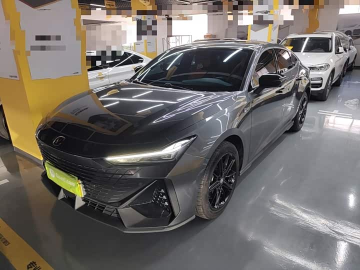 Changan UNI-V Hybrid, 2023 — фото 2 из 9