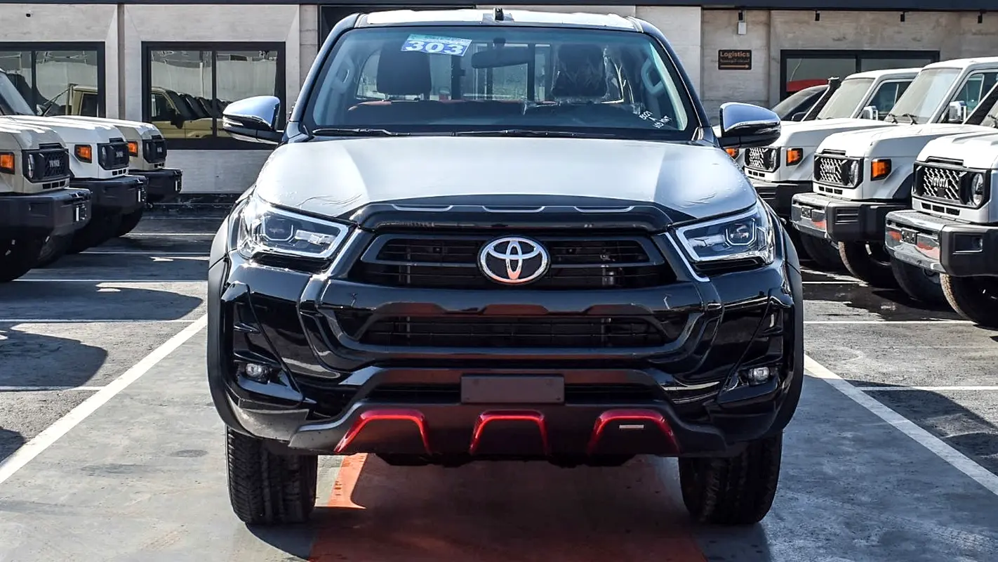 Toyota Hilux, 2026 — фото 2 из 10