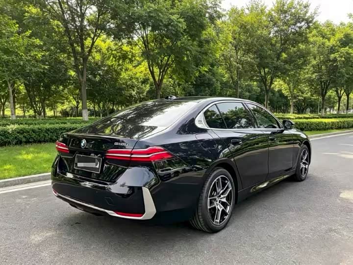 BMW 5 Series, 2026 — фото 4 из 5