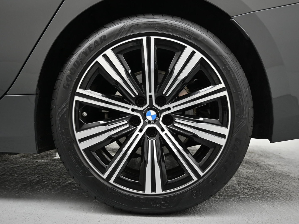 BMW 3 Series, 2025 — фото 5 из 12