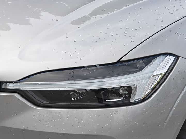 Volvo XC60, 2023 — фото 9 из 9