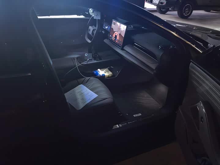 Geely Galaxy Starshine 8 EM-i, 2025 — фото 8 из 9