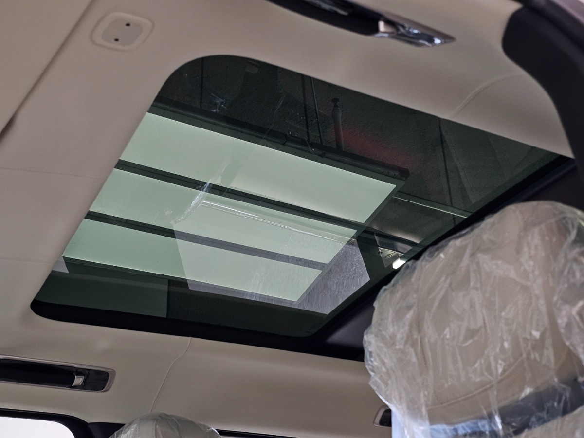 Land Rover Range Rover, 2025 — фото 8 из 12