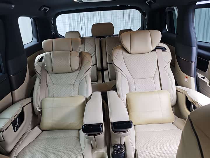 Toyota Vellfire, 2023 — фото 5 из 9