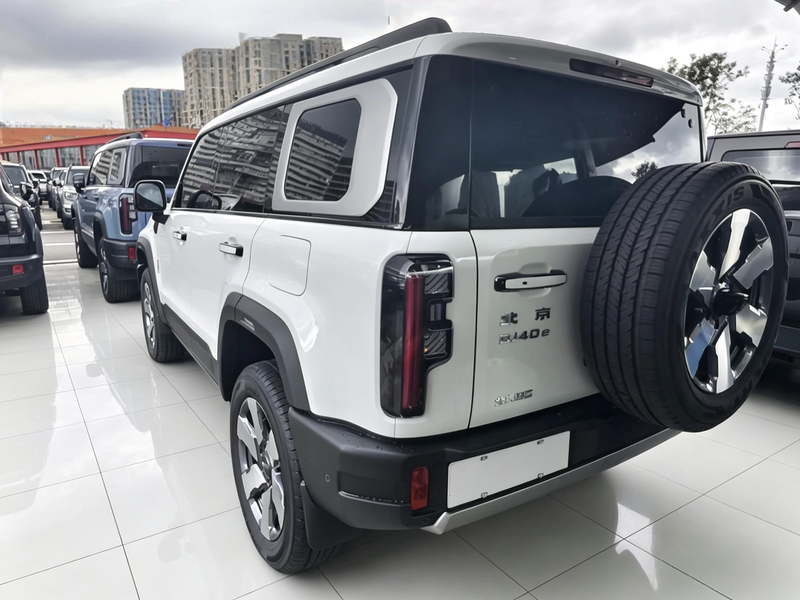BAIC Beijing BJ40 Hybrid, 2025 — фото 3 из 12