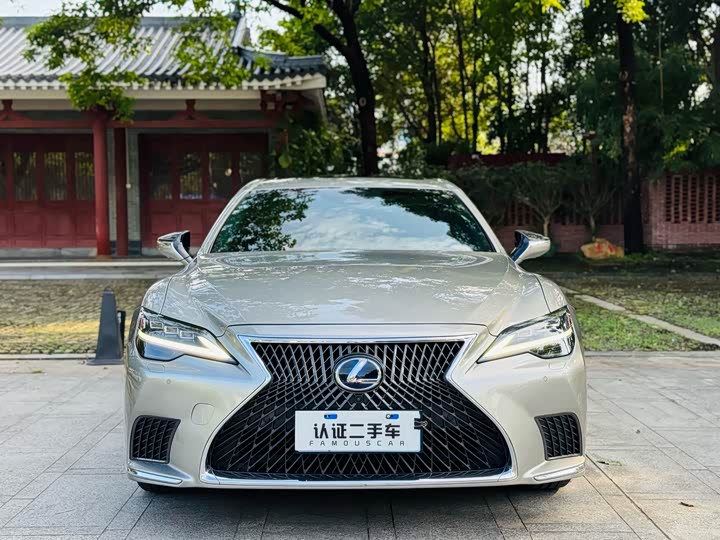 Lexus LS, 2022 — фото 2 из 9