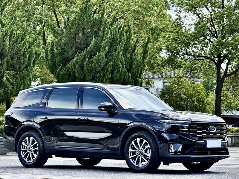 Ford Edge, 2023 — фото 3 из 12