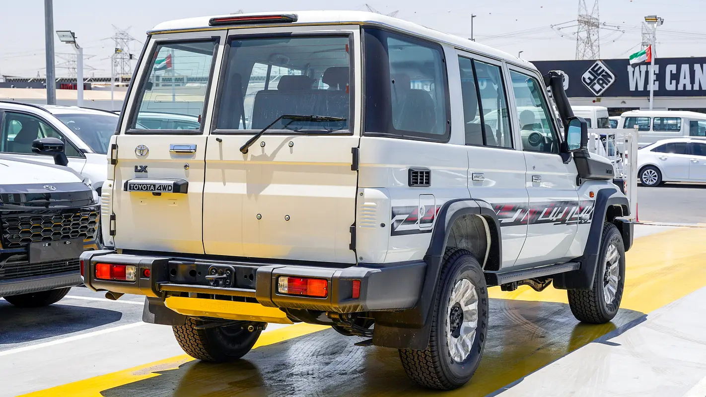 Toyota Land Cruiser 70 Series, 2026 — фото 6 из 10