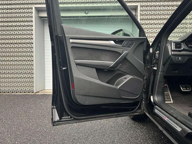 Audi Q5L Sportback, 2023 — фото 11 из 12