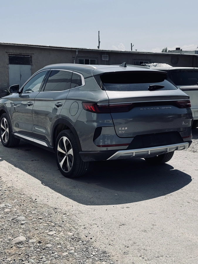 BYD Song Plus, 2022 — фото 6 из 12