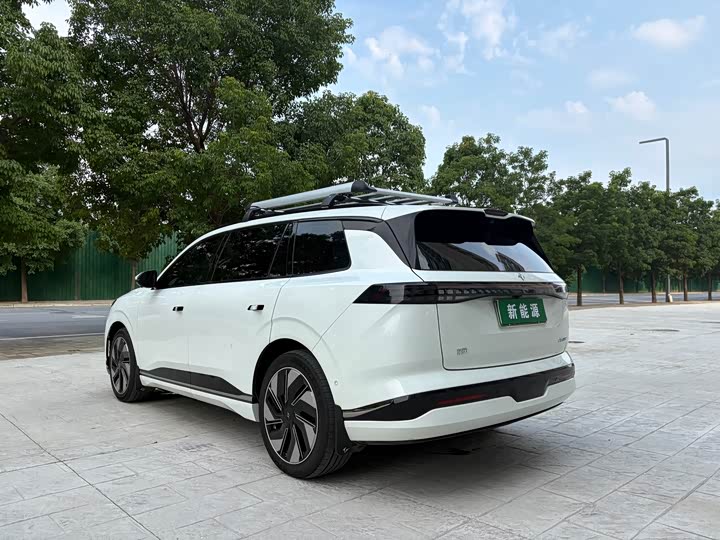 Dongfeng Yipai eπ 008, 2024 — фото 9 из 9