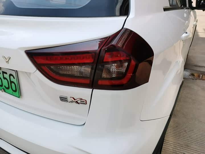 Geely Geometry EX3, 2021 — фото 8 из 9