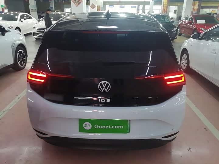 Volkswagen ID.3, 2023 — фото 4 из 9