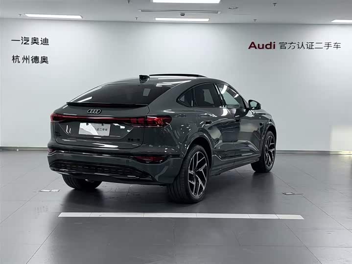 Audi Q6L e-tron Sportback, 2025 — фото 4 из 9