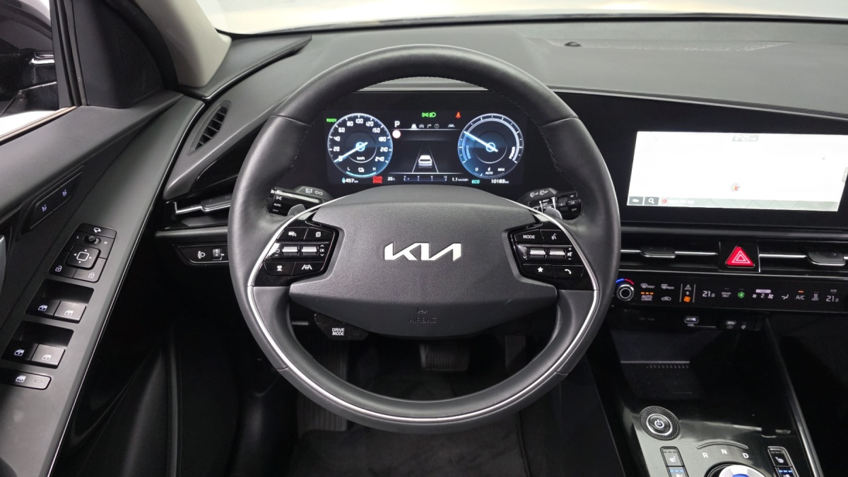 Kia Niro, 2023 — фото 12 из 12